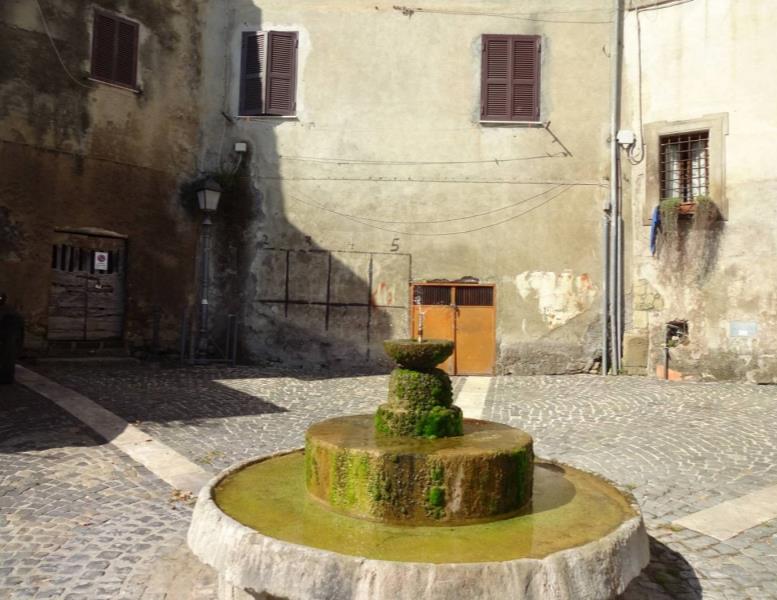 locale commerciale in vendita a Sacrofano