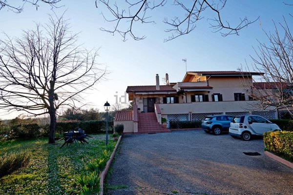 casa indipendente in vendita a Sacrofano