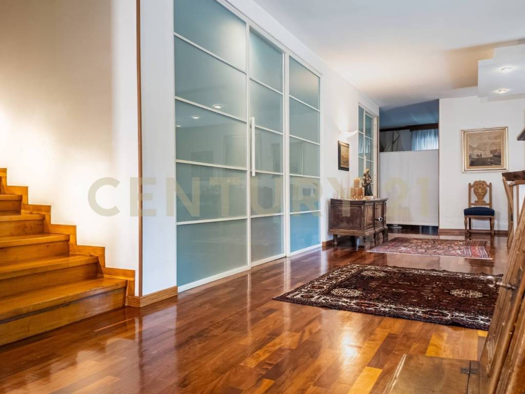 casa indipendente in vendita a Sacrofano in zona Monte Caminetto