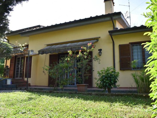 casa indipendente in vendita a Sacrofano in zona Monte Caminetto