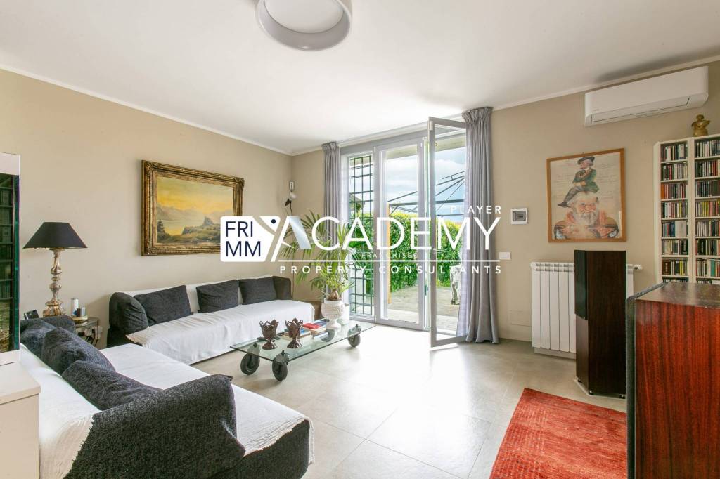 casa indipendente in vendita a Sacrofano in zona Monte Caminetto