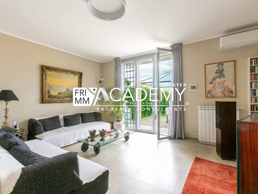 casa indipendente in vendita a Sacrofano in zona Monte Caminetto