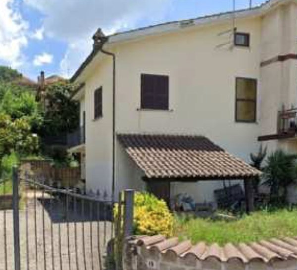 casa indipendente in vendita a Sacrofano in zona Santa Maria