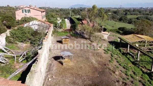 casale in vendita a Sacrofano