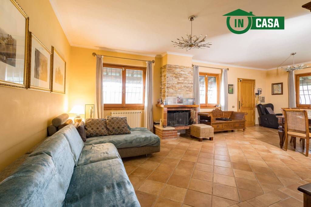 casa indipendente in vendita a Sacrofano