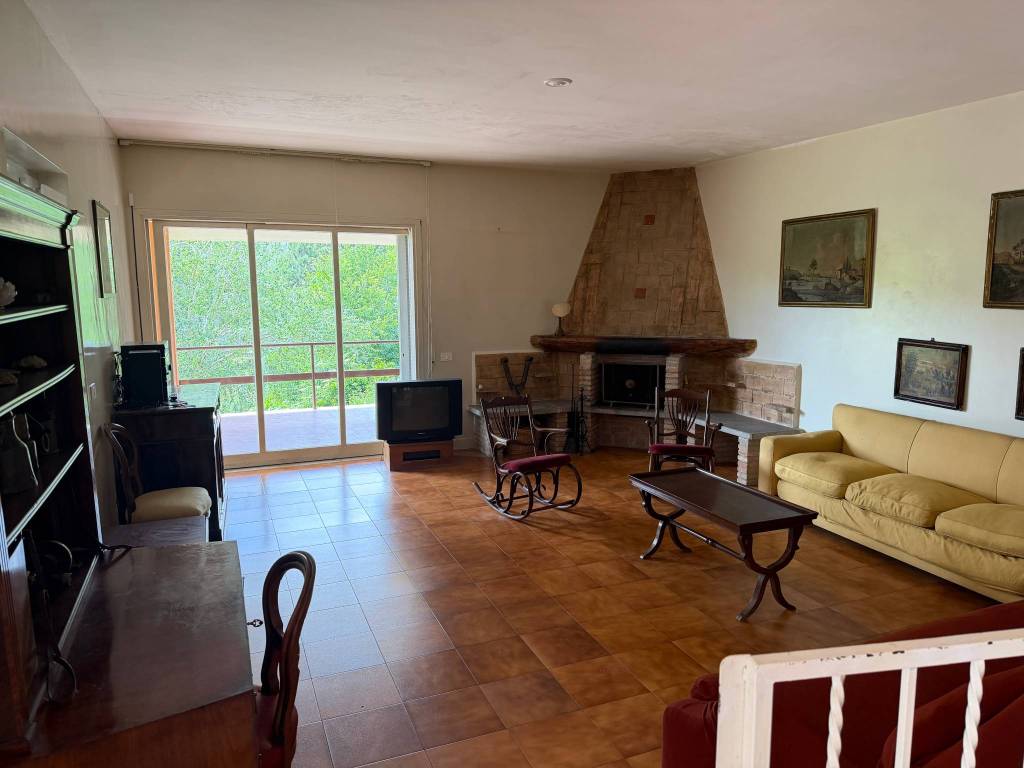 casa indipendente in vendita a Sacrofano