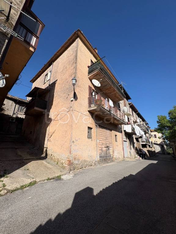 appartamento in vendita a Sacrofano in zona Santa Maria
