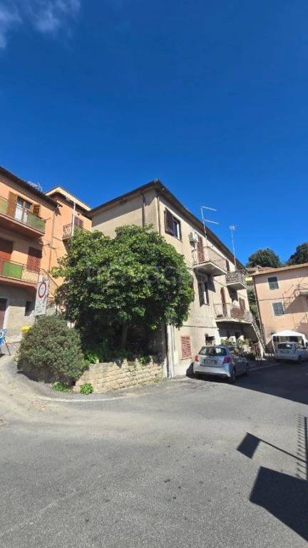appartamento in vendita a Sacrofano in zona Santa Maria