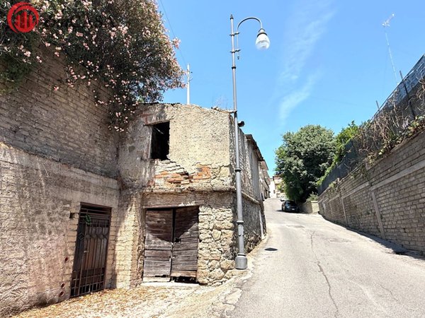 casa indipendente in vendita a Sacrofano