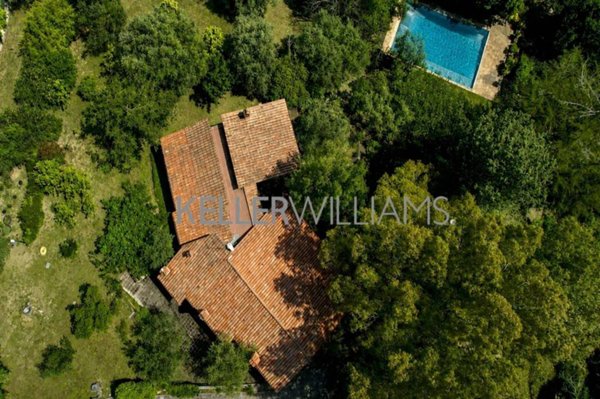 casa indipendente in vendita a Sacrofano in zona Monte Caminetto