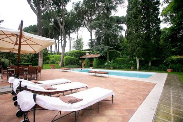 casa indipendente in vendita a Sacrofano in zona Guado Tufo