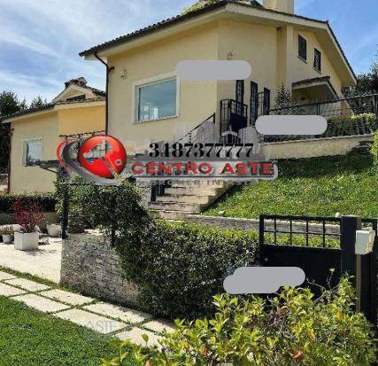 appartamento in vendita a Sacrofano in zona Monte Caminetto