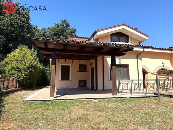 casa indipendente in vendita a Sacrofano