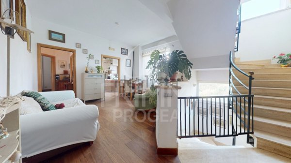 casa indipendente in vendita a Sacrofano in zona Petruscheto