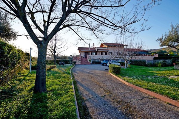 casa indipendente in vendita a Sacrofano