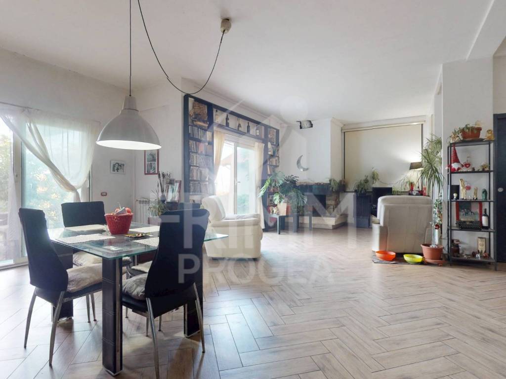 casa indipendente in vendita a Sacrofano in zona Petruscheto