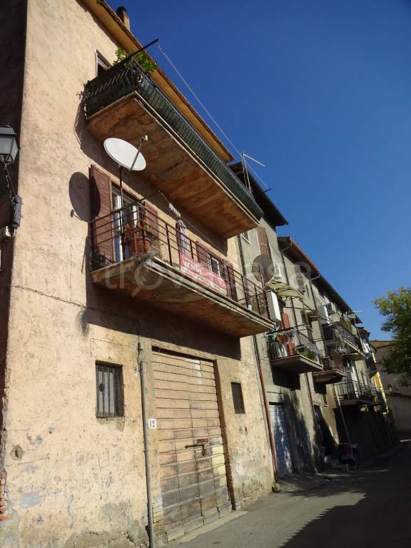 appartamento in vendita a Sacrofano in zona Santa Maria