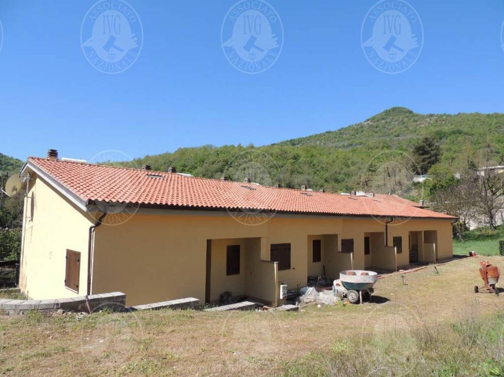 casa indipendente in vendita a Sambuci