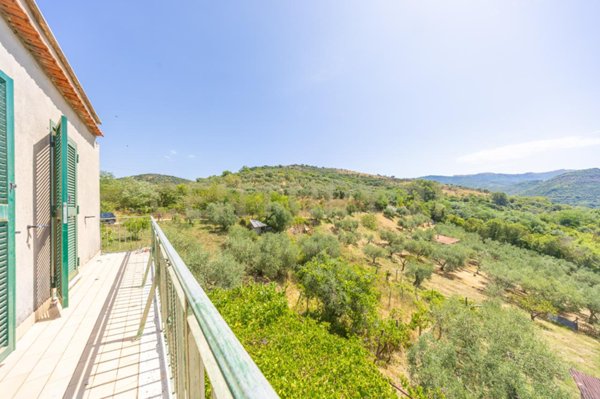casa indipendente in vendita a San Gregorio da Sassola