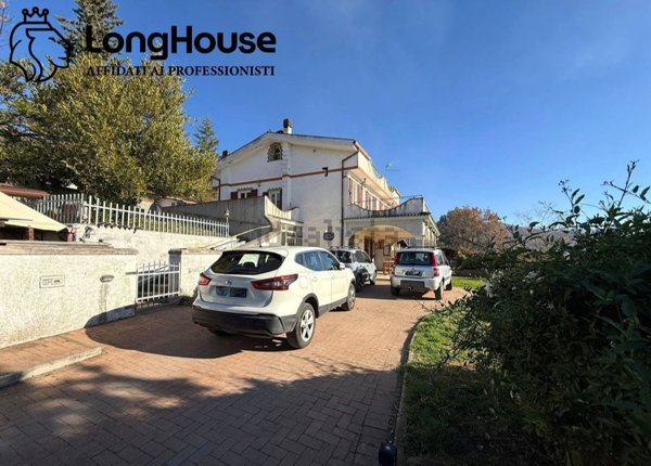 casa indipendente in vendita a San Gregorio da Sassola