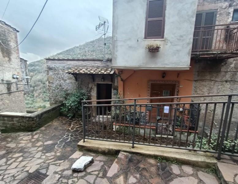 appartamento in vendita a San Gregorio da Sassola