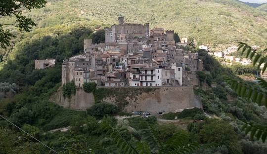 casa indipendente in vendita a San Gregorio da Sassola