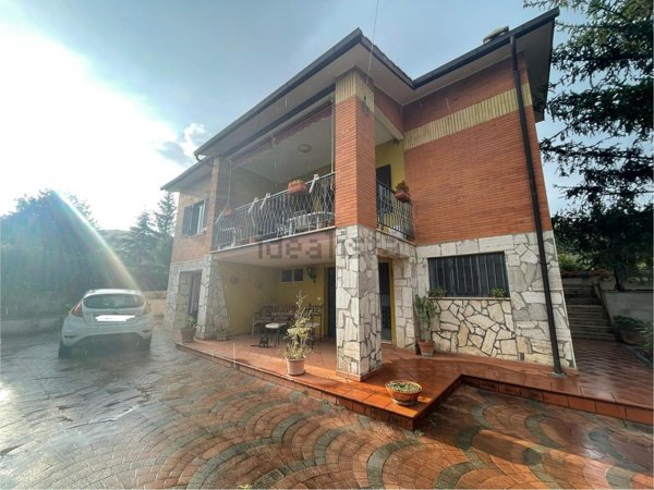 casa indipendente in vendita a San Polo dei Cavalieri