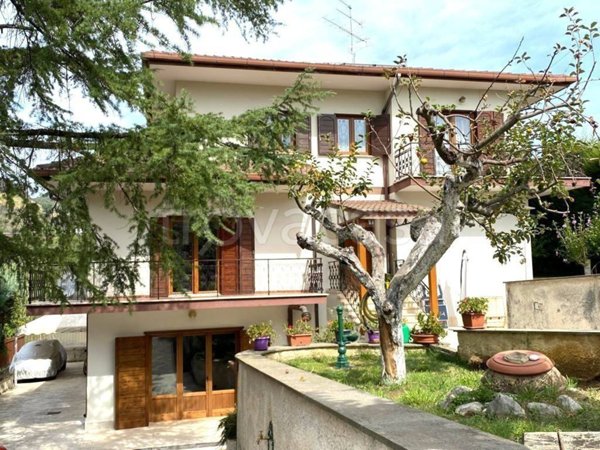 casa indipendente in vendita a San Polo dei Cavalieri