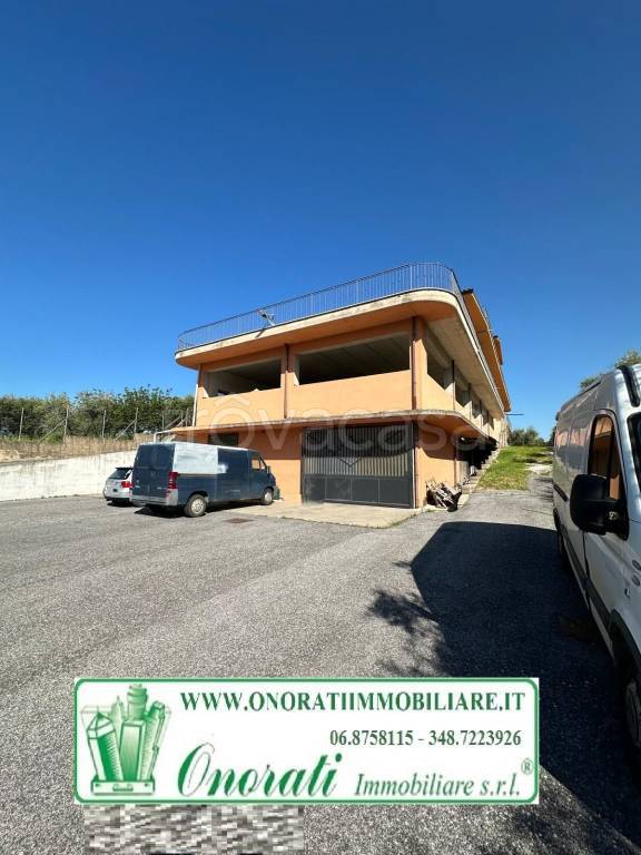 negozio in vendita a San Polo dei Cavalieri