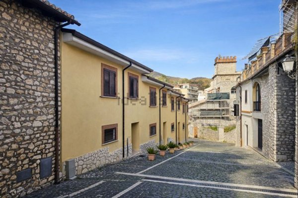 casa indipendente in vendita a San Polo dei Cavalieri