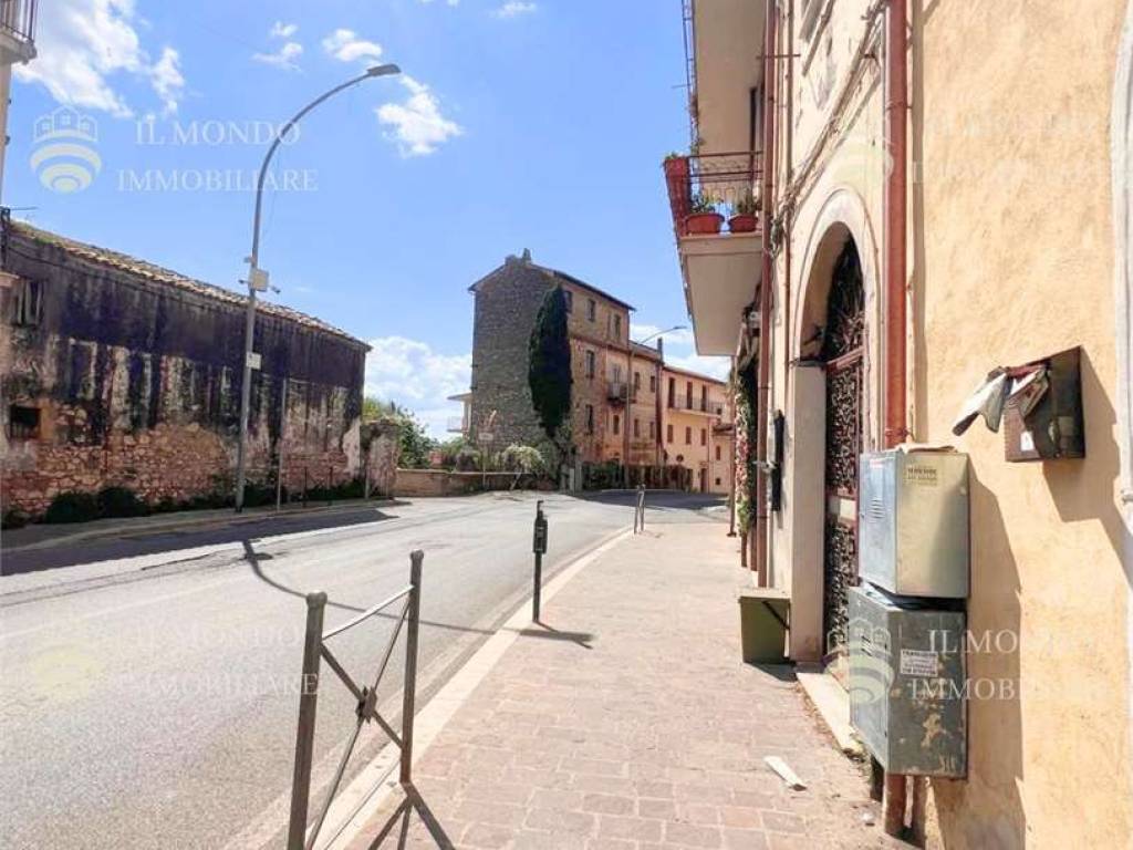 negozio in vendita a San Polo dei Cavalieri