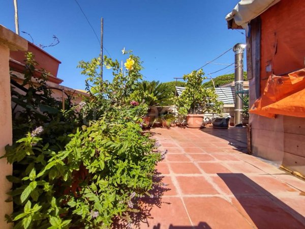 casa indipendente in vendita a Santa Marinella
