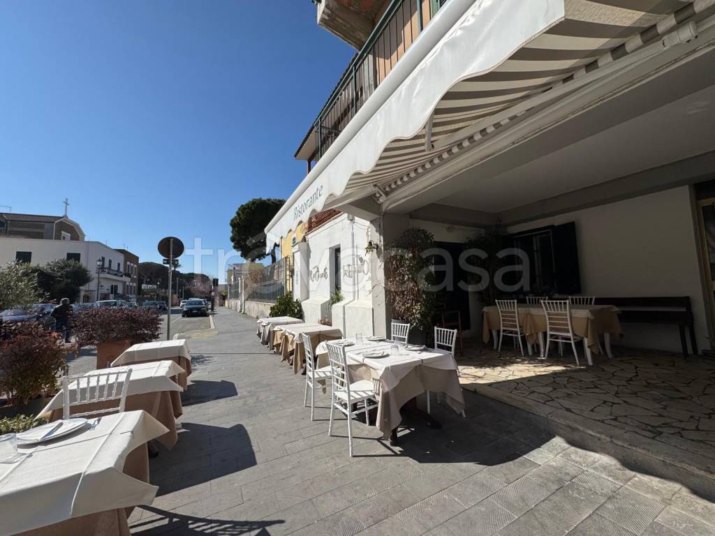 negozio in vendita a Santa Marinella