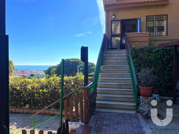 casa indipendente in vendita a Santa Marinella