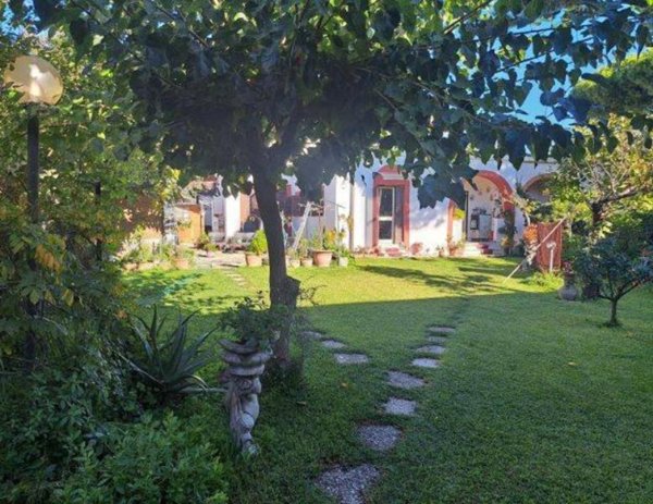 casa indipendente in vendita a Santa Marinella