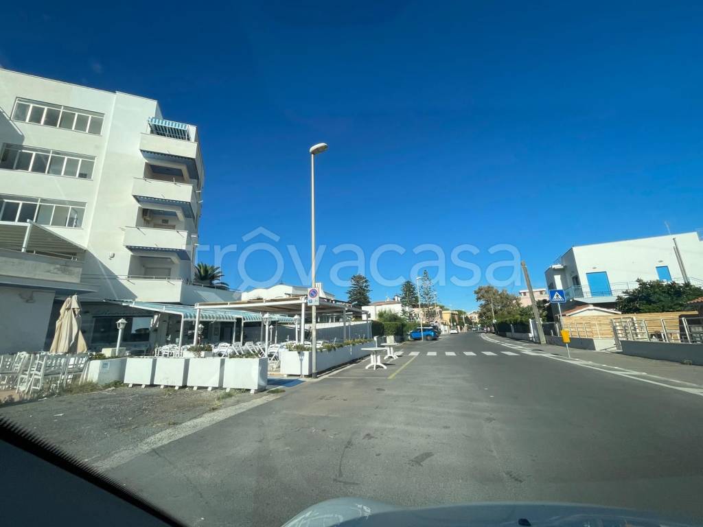 negozio in vendita a Santa Marinella