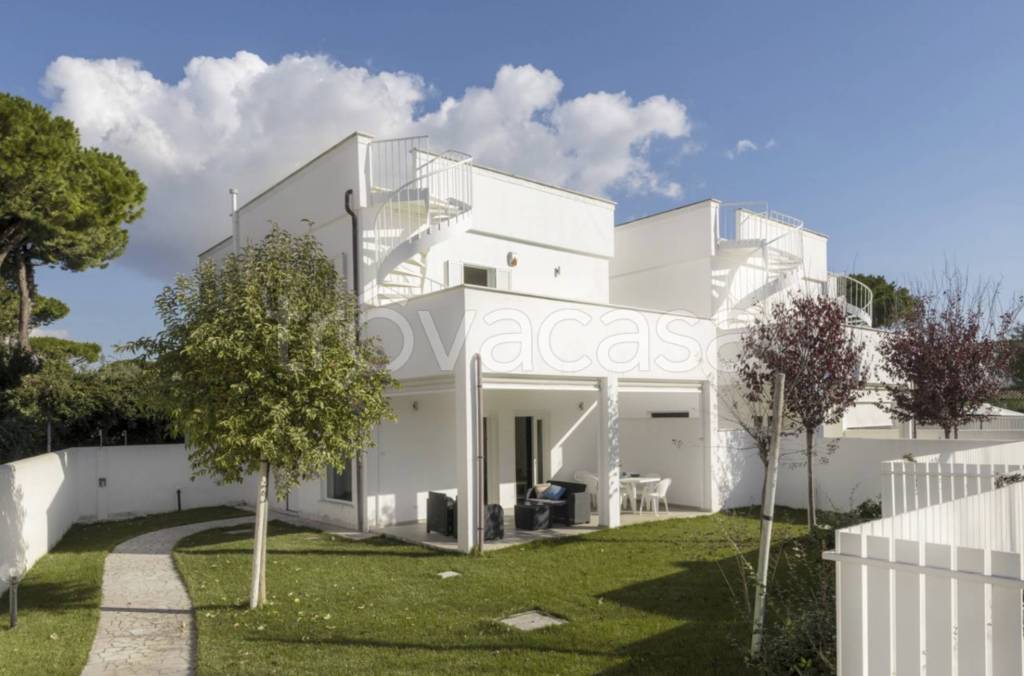 casa indipendente in vendita a Santa Marinella in zona Santa Severa