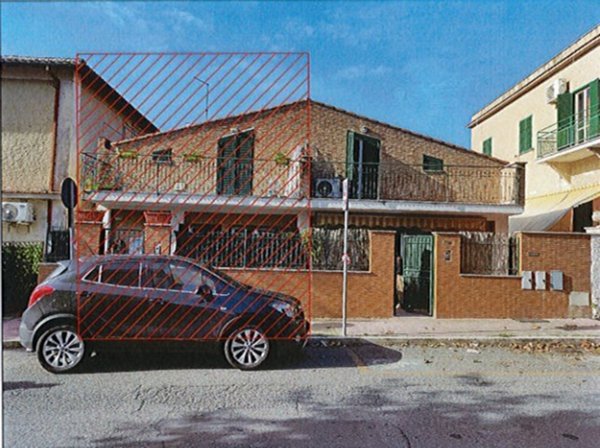 casa indipendente in vendita a Santa Marinella