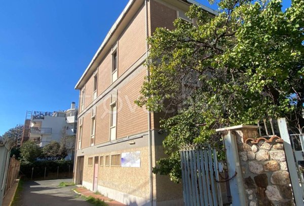 intera palazzina in vendita a Santa Marinella