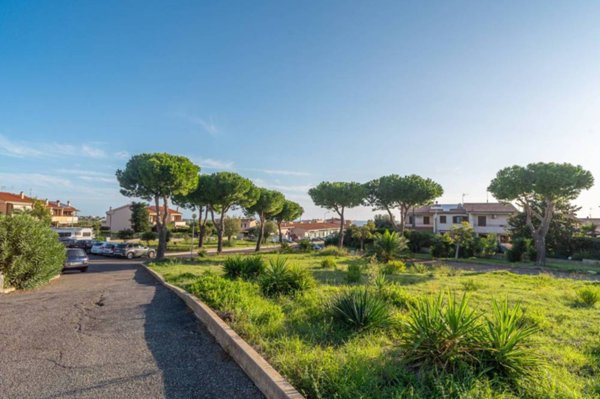 casa indipendente in vendita a Santa Marinella