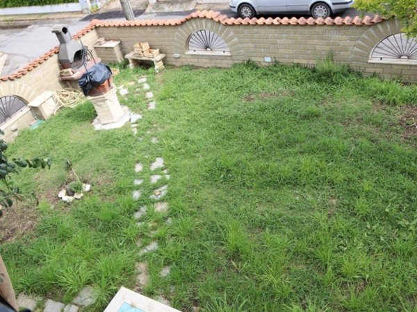 casa indipendente in vendita a Santa Marinella in zona Santa Severa