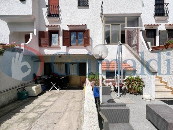 casa indipendente in vendita a Santa Marinella in zona Santa Severa