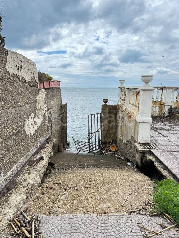 casa indipendente in vendita a Santa Marinella