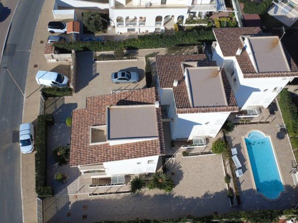 casa indipendente in vendita a Santa Marinella