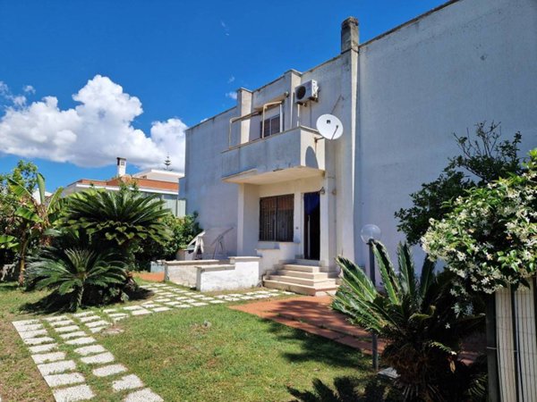 casa indipendente in vendita a Santa Marinella