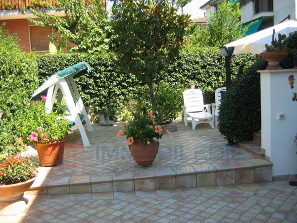 casa indipendente in vendita a Santa Marinella in zona Santa Severa
