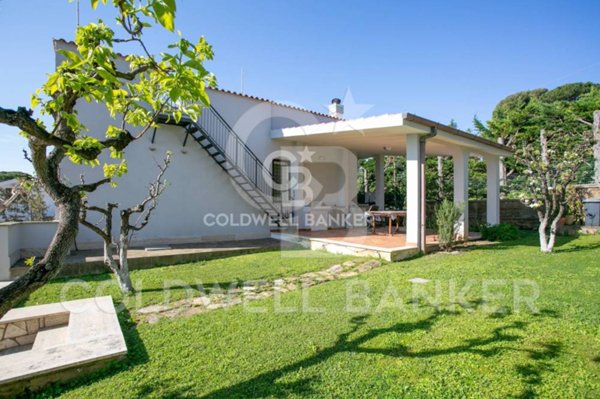 casa indipendente in vendita a Santa Marinella