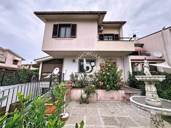 casa indipendente in vendita a Santa Marinella