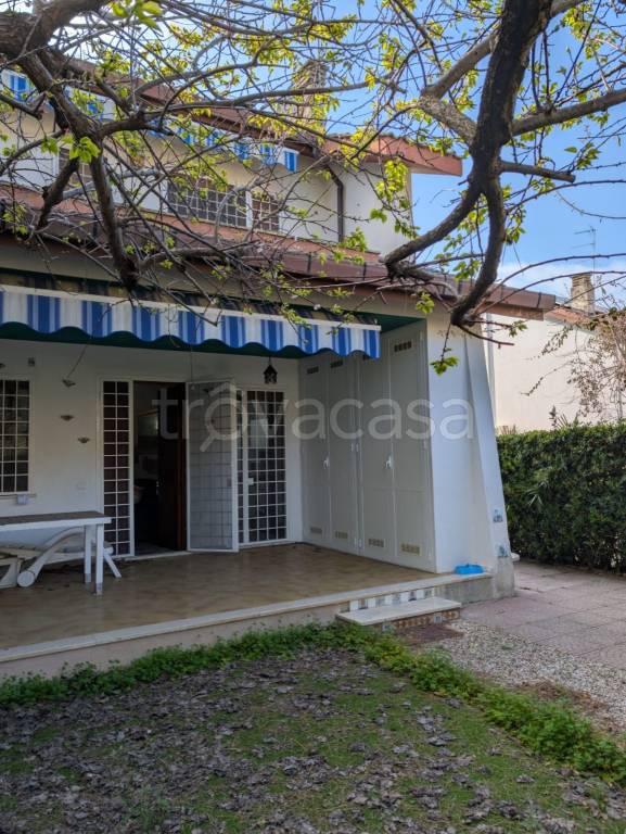 casa indipendente in vendita a Santa Marinella in zona Santa Severa