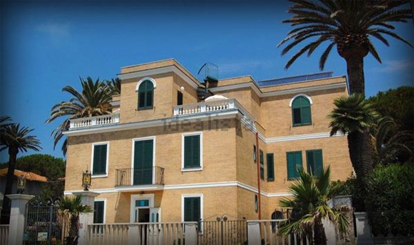 casa indipendente in vendita a Santa Marinella